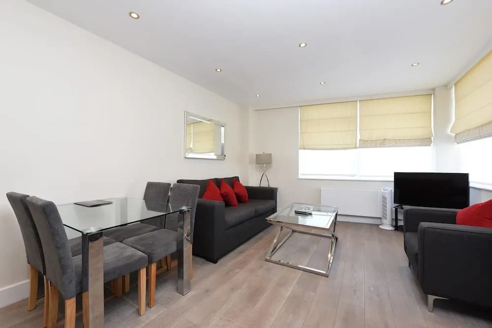 The Glasshouse Apartments - photo 11