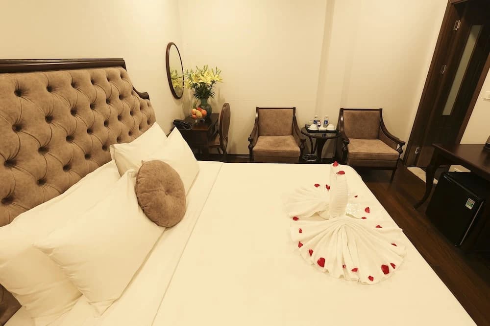 Royal Văn Phú Hotel - photo 17