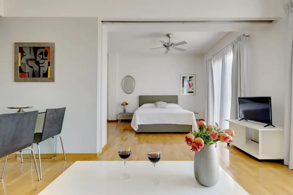Loft apt w/ Acropolis View - photo 1