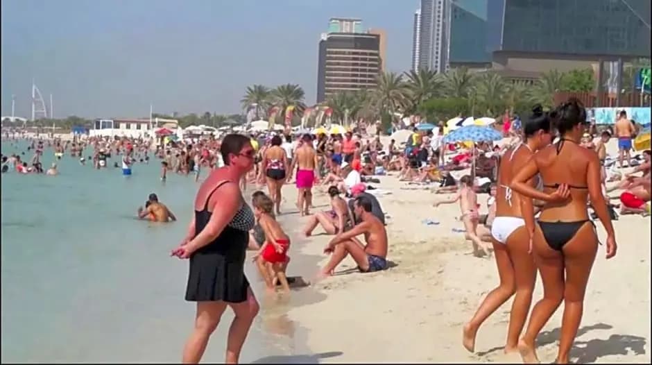California Hostel Dubai Beach - photo 18