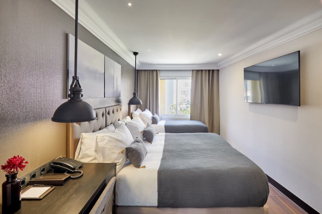 Hotel Cortes Rambla - photo 6