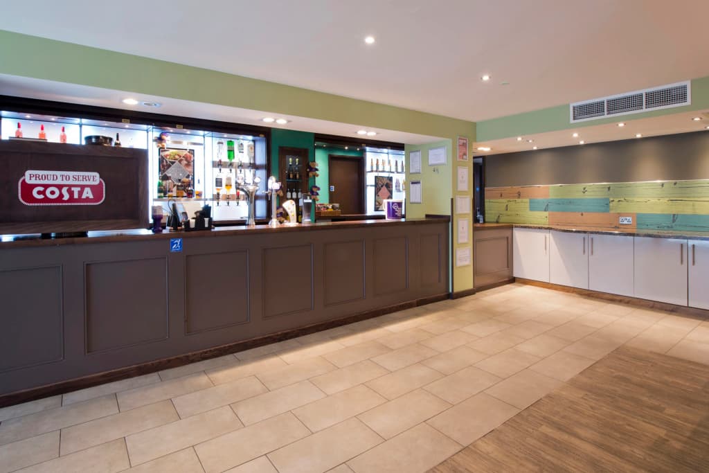 Premier Inn Edinburgh City Centre(York Place) - photo 2