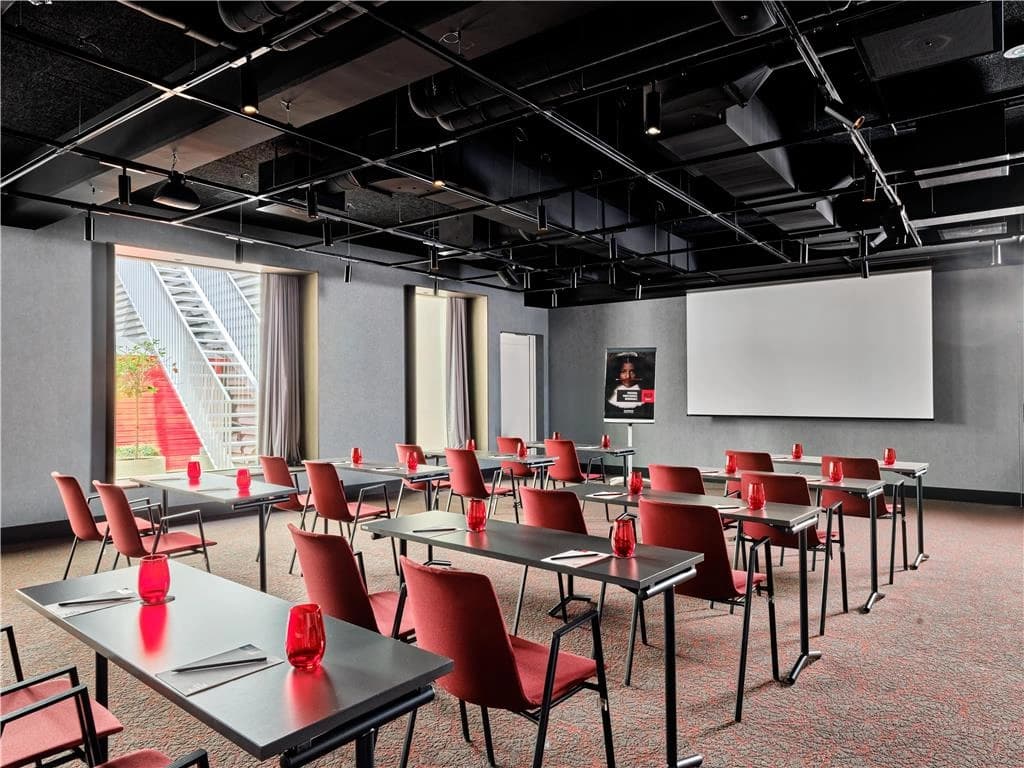 Radisson RED Hotel, Vienna - photo 32