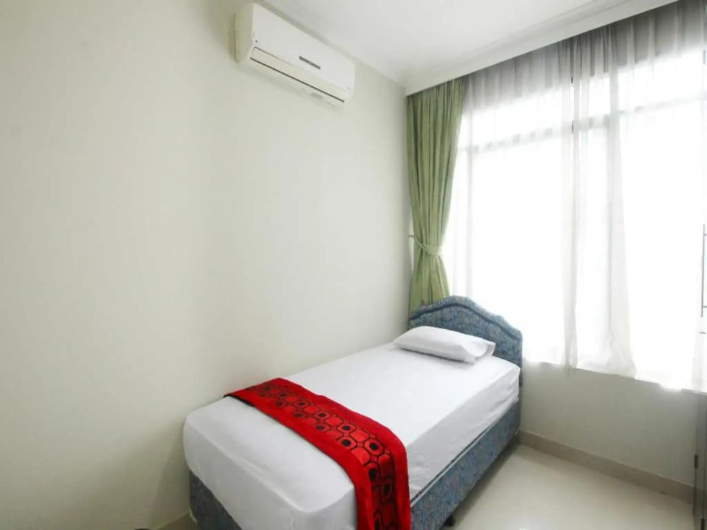 2-Br Hampton'S Park, Tower C Lt.17 Unit 17H - photo 2