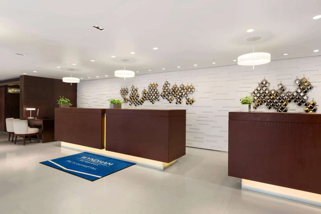 Ramada by Wyndham Colombo Hotel - photo 10