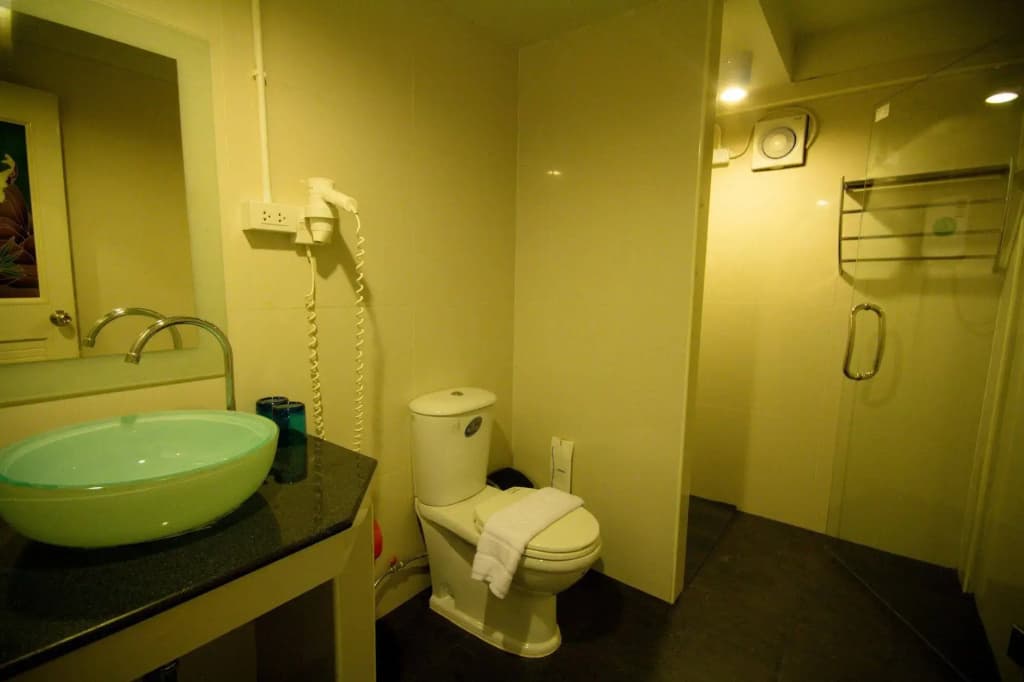 OYes Hostel - photo 8