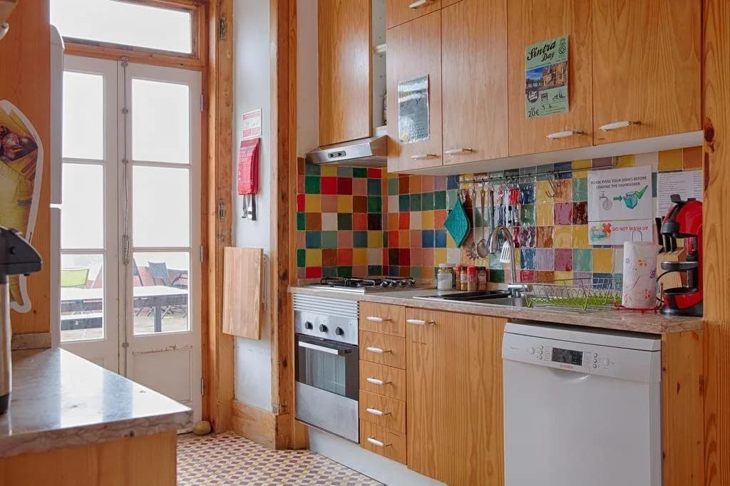 This Is Lisbon Hostel - photo 16