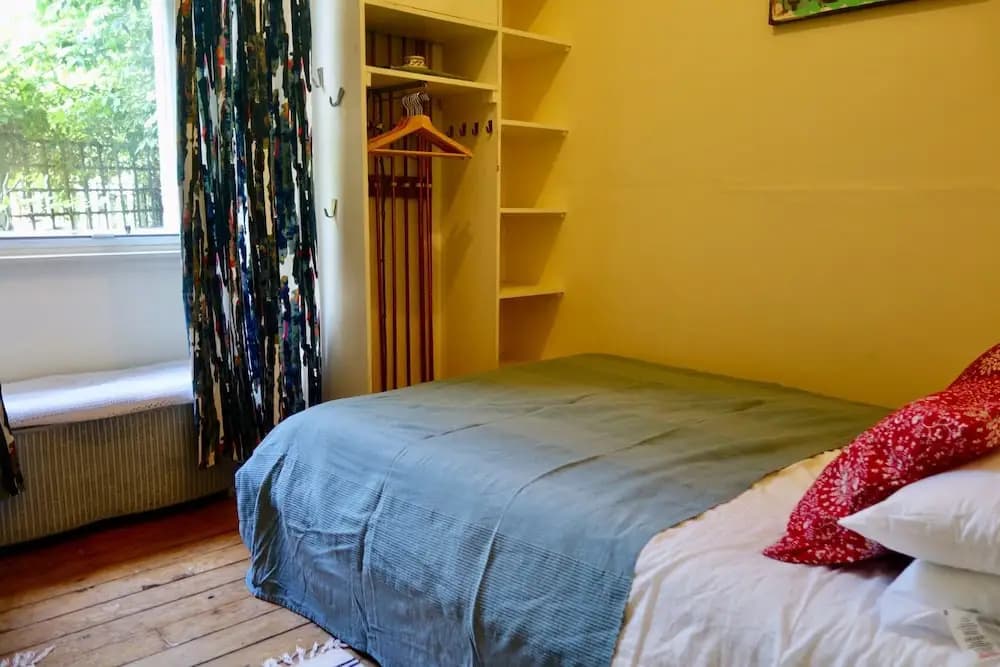 Spacious 2 Bedroom Home In Leith - photo 8
