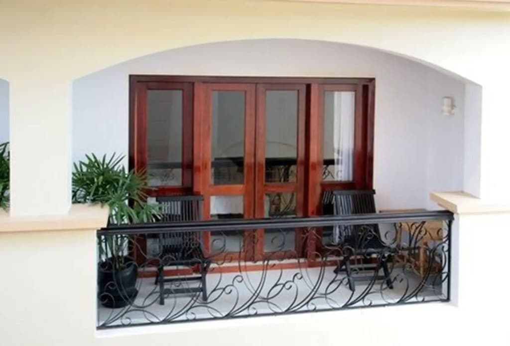 Mom's Guesthouse - photo 8