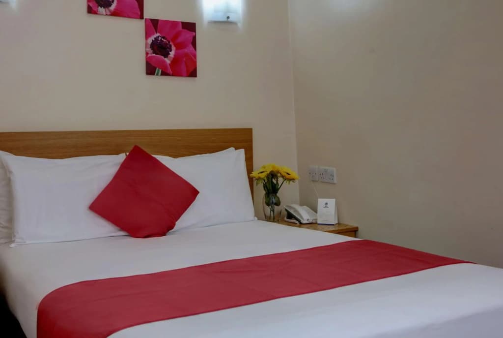 Best Western Greater London Hotel - photo 4