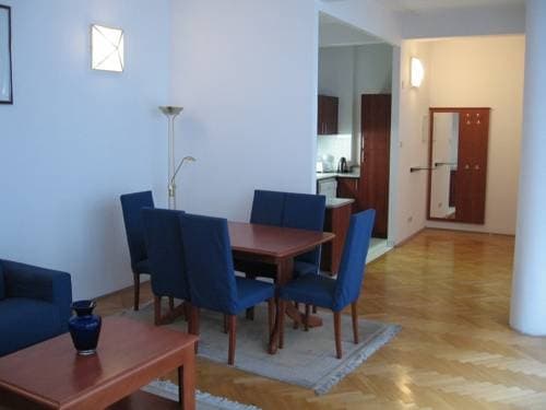 Carlton Suites - photo 12