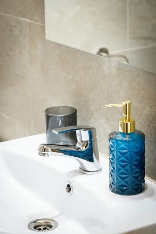Chic 1-Bedroom near Panathenaic Stadium - photo 8