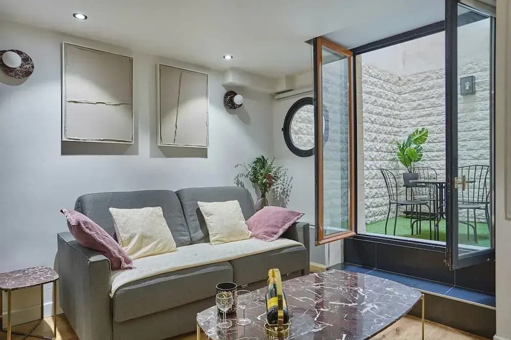 Charming Apartment Faubourg St Honore Madeleine - photo 7