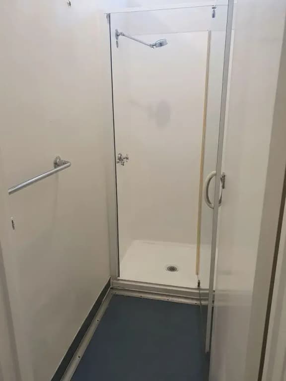 College Lawn Hotel - Hostel - photo 8