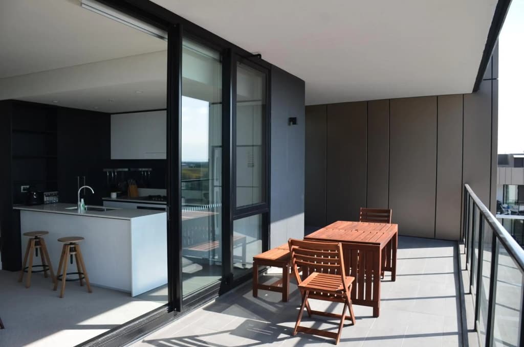 Wentworth Point Oversized balcony view apartment - photo 40