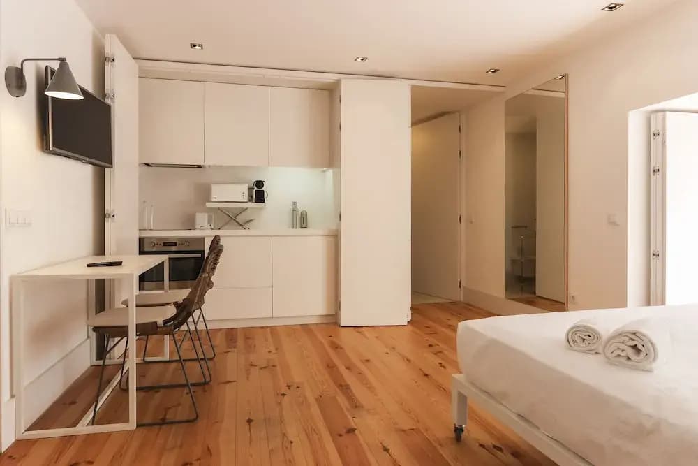 Combro Suites by Homing - photo 2