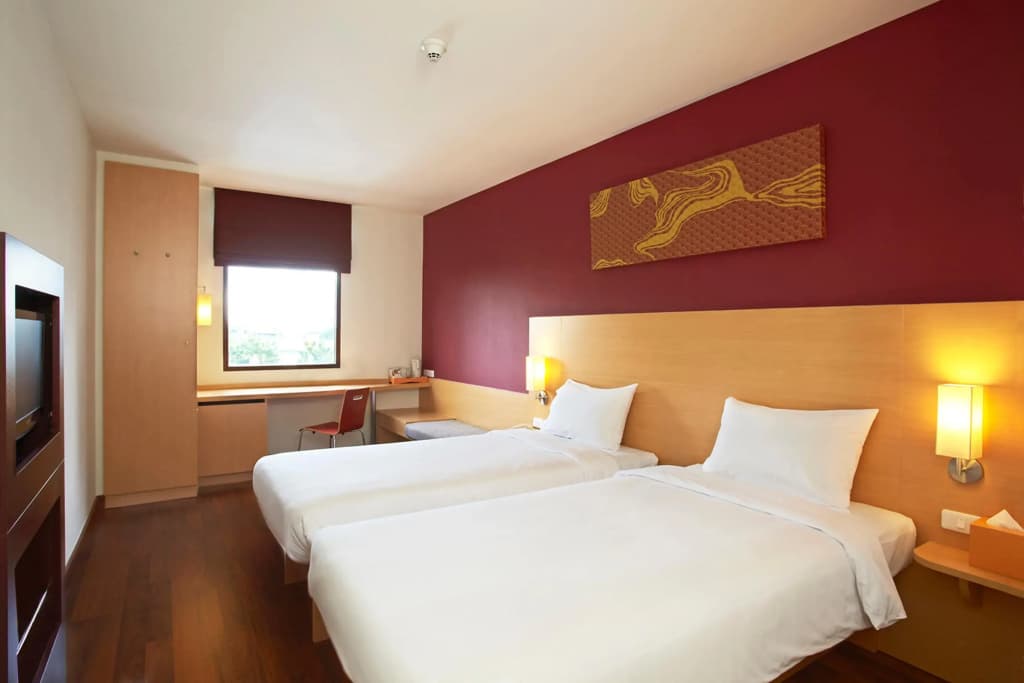 ibis Bangkok Riverside - photo 36