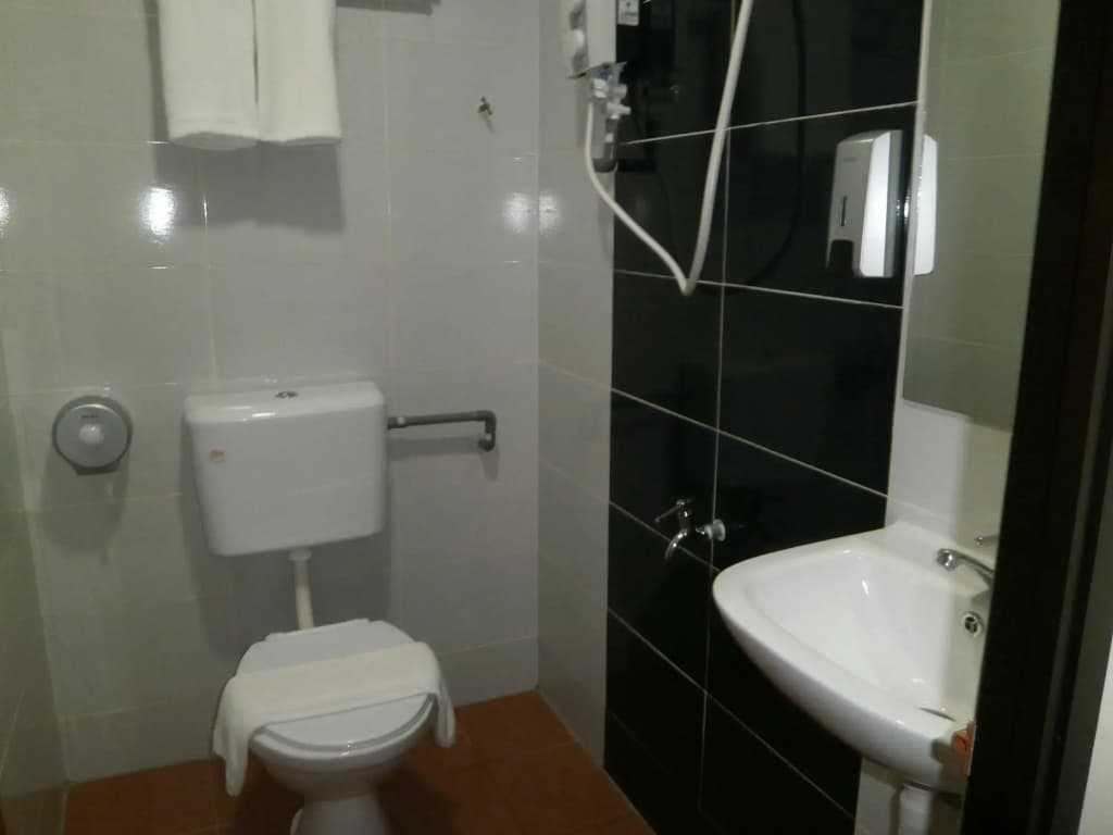 Check Inn - photo 9