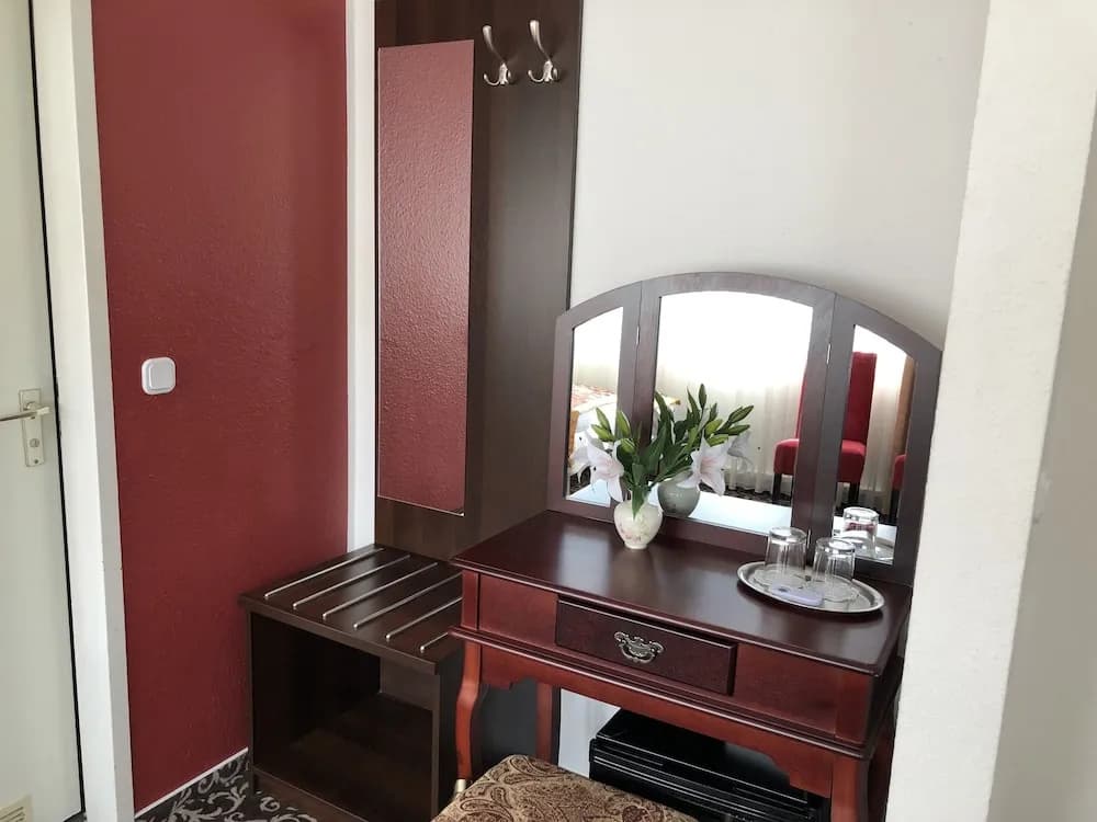 Atlas Berlin Hotel - photo 18