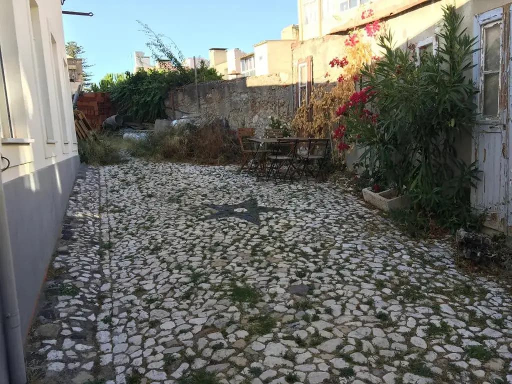 The Back Yard Nest - photo 7