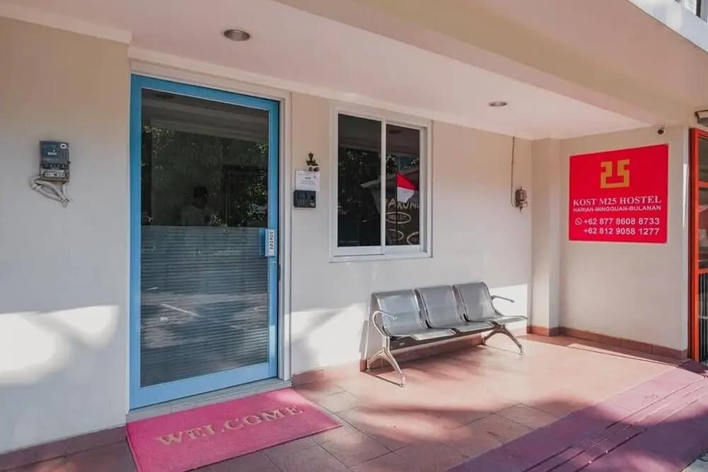 Kost M25 Hostel by Reddoorz - photo 15