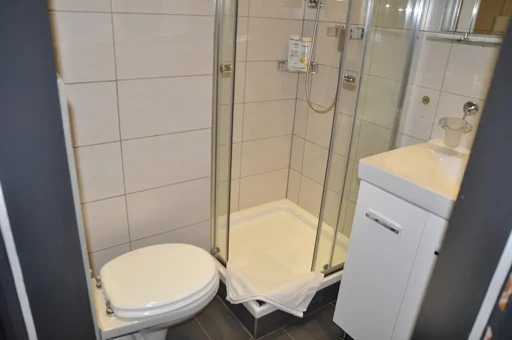 Arnes Hotel Vienna - photo 6