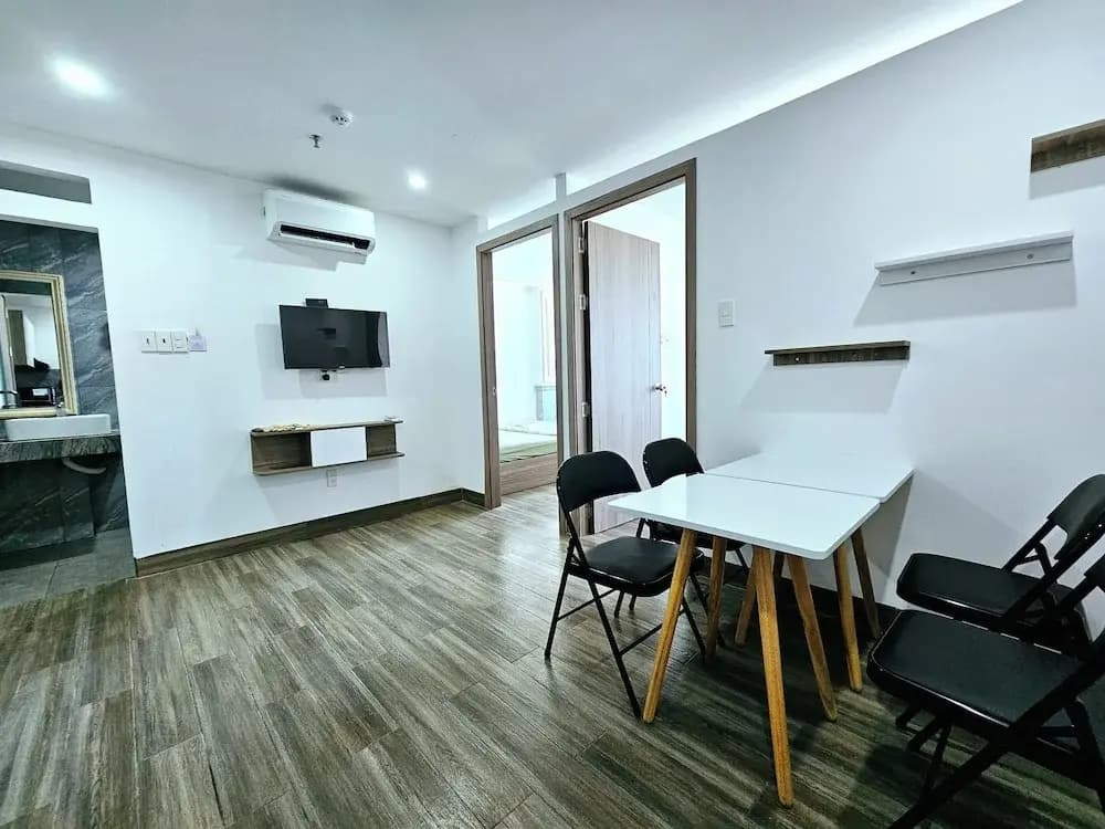 Royal Hotel & Apartment - photo 10