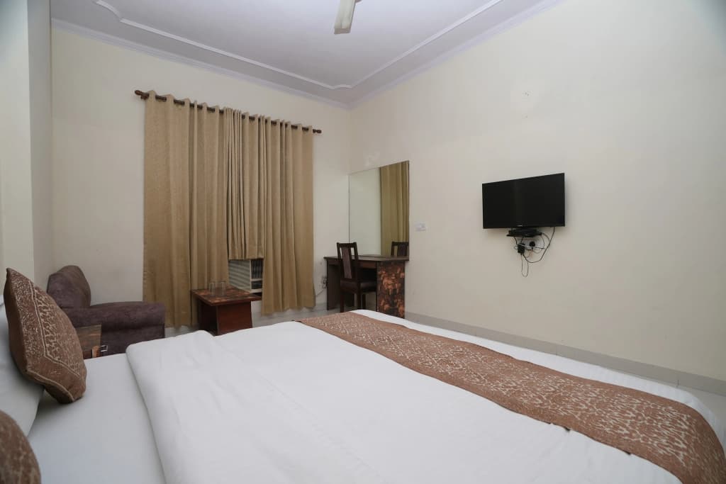Hotel Silver Arc - photo 4