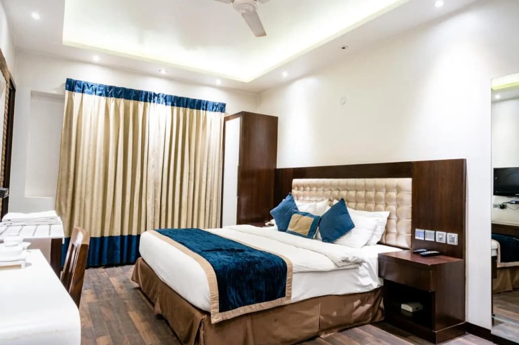 Hotel Grand Godwin - photo 40