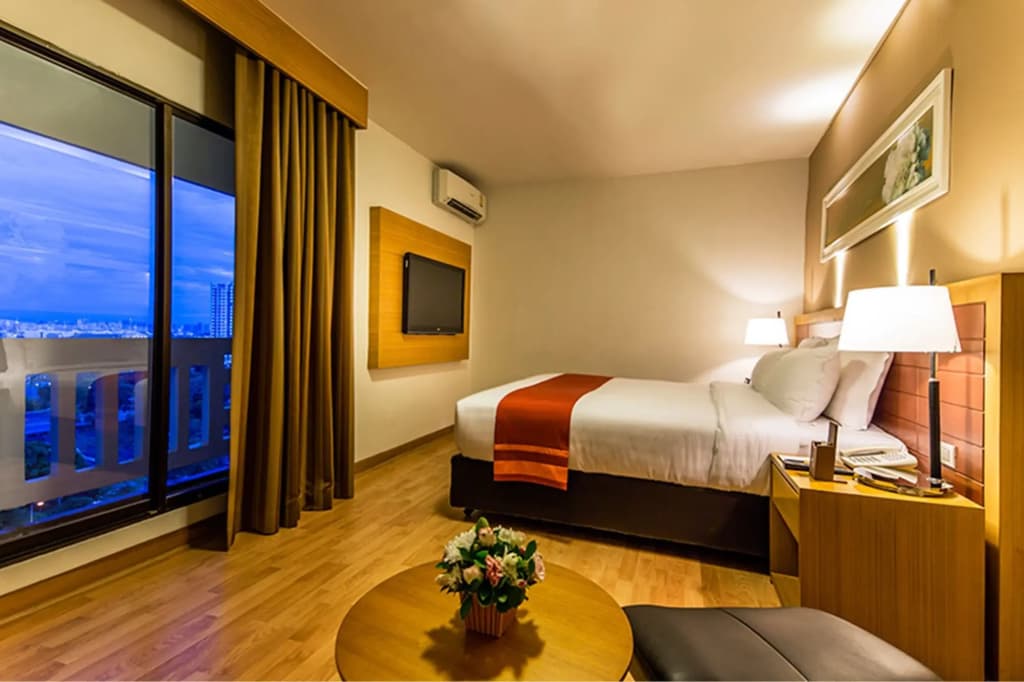 Maple Hotel - photo 5