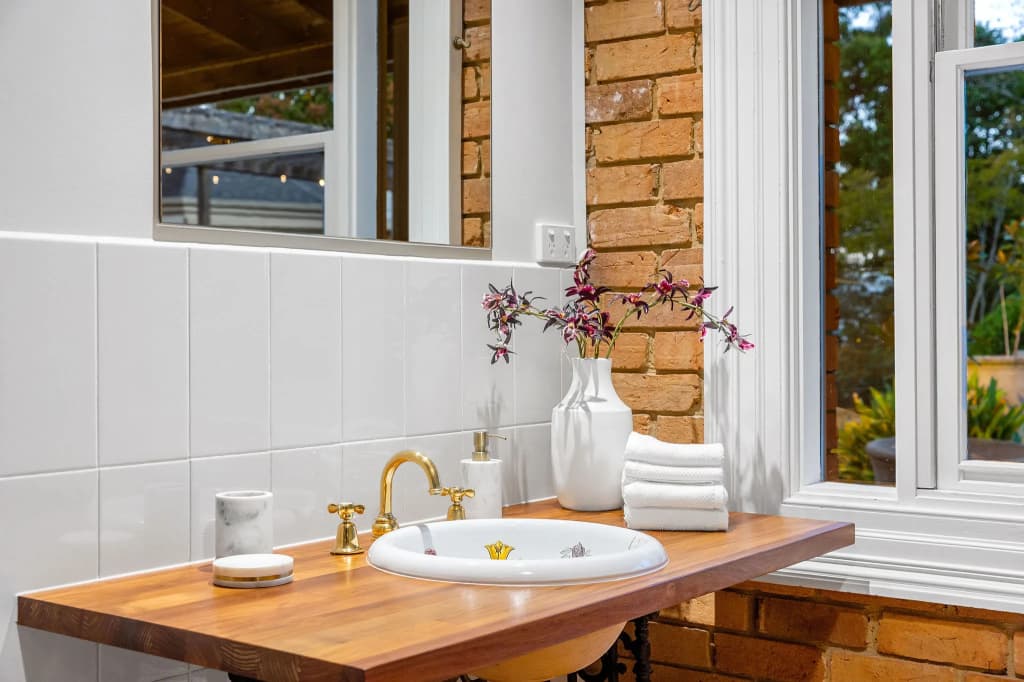 Tranquil Estate With Pool Heated Spa Gardens - photo 10