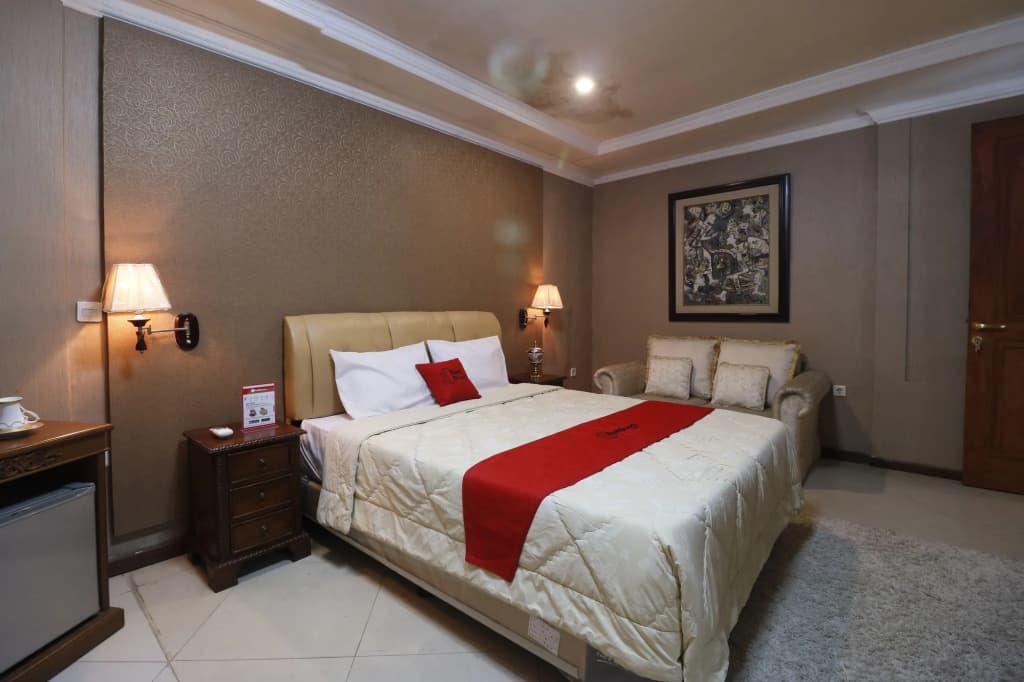 RedDoorz Plus @ Jalan Dharmawangsa - photo 2