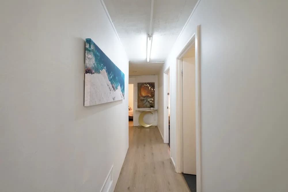 Pet Friendly Ringwood 3BR Home Parking - photo 10