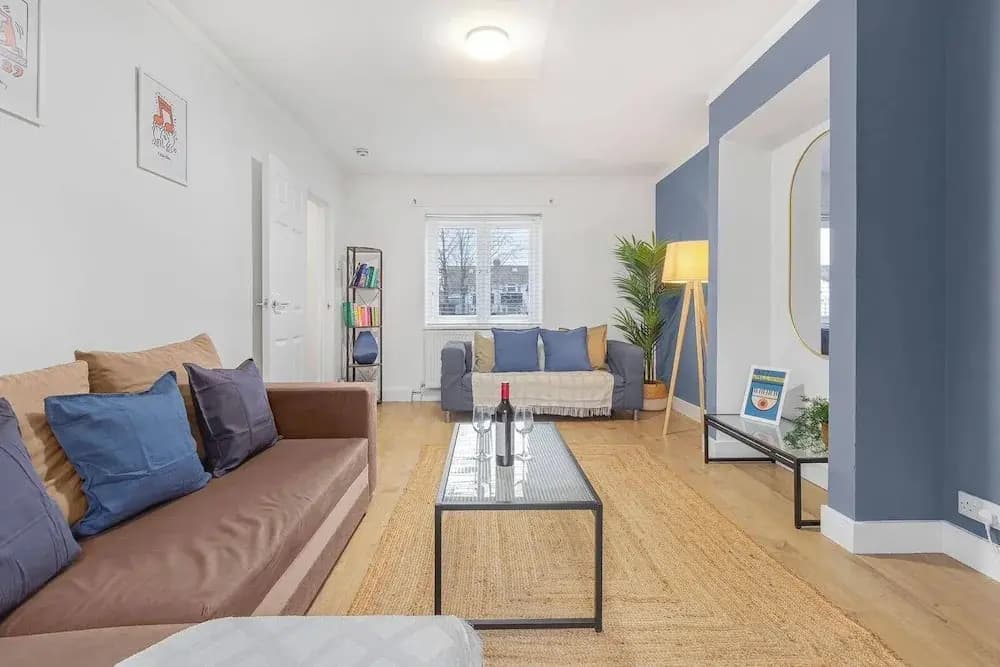 Spacious 3-bed House With car Park Near Heathrow - photo 9