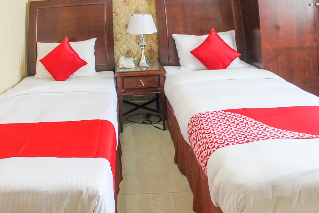 Clifton International Hotel - photo 3