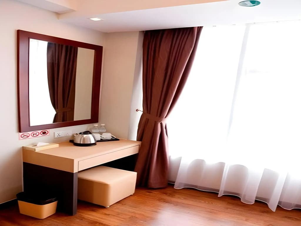 Lot 10 Boutique Hotel - photo 3