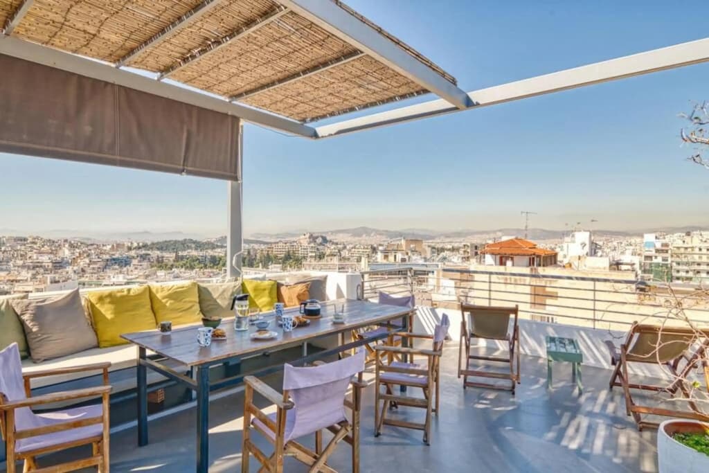 Pristine penthouse with Parthenon view by the pool - photo 17