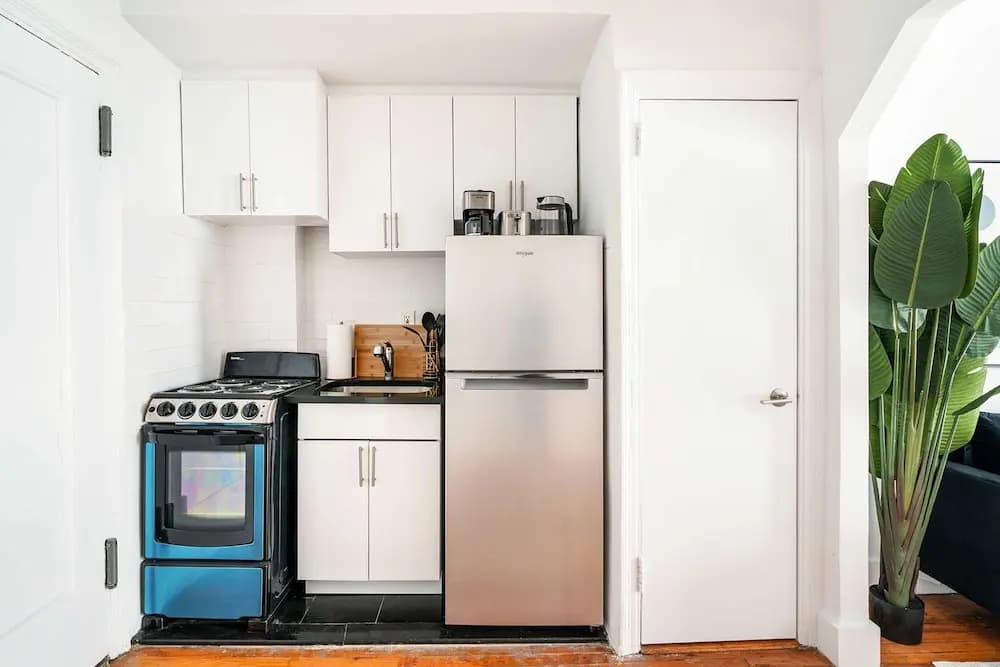 444-2f New Spacious Studio Hell s Kitchen Elevator Bldg - photo 10