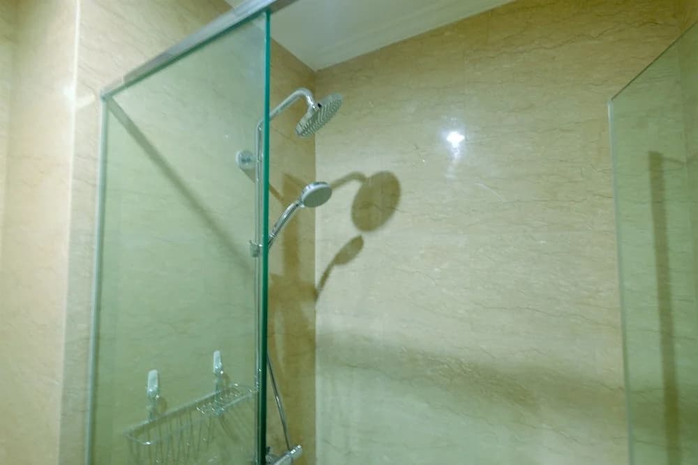 Modern Studio at Menteng Park Apartment - photo 11