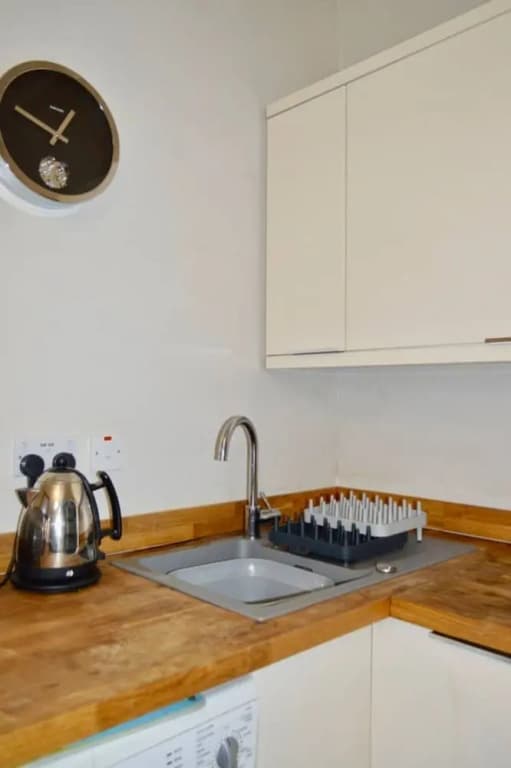 Modern Open-plan Leith Flat - photo 6