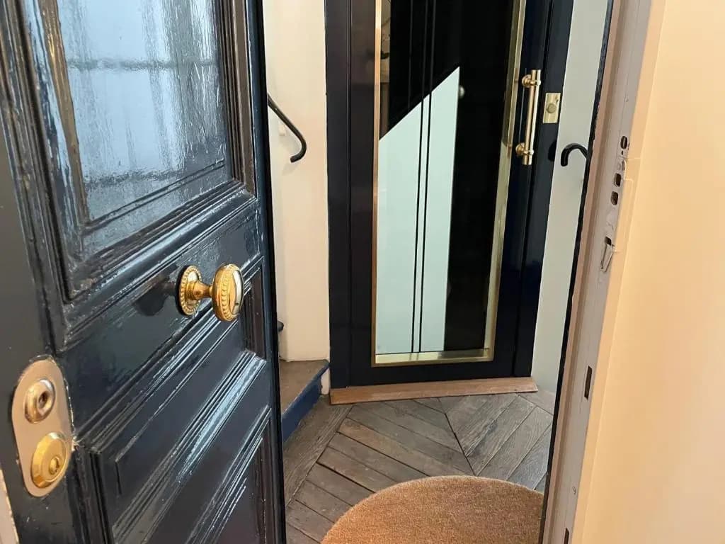 Two-Bedroom Apartment Champs-Elysées - main photo