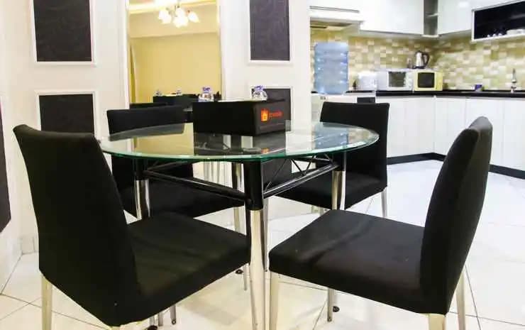 3BR with City View at Sudirman Condominium Apartment by Travelio - photo 4