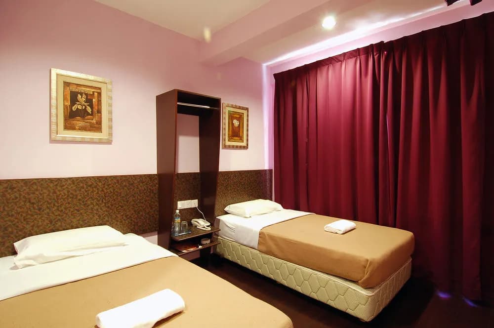Aristo Hotel @ Putatan - photo 11