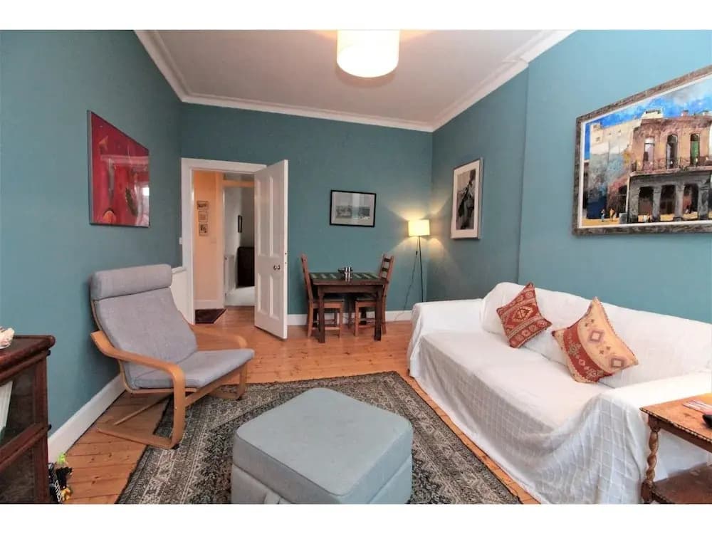 Bright, Spacious Flat For 2 in Edinburgh - photo 4
