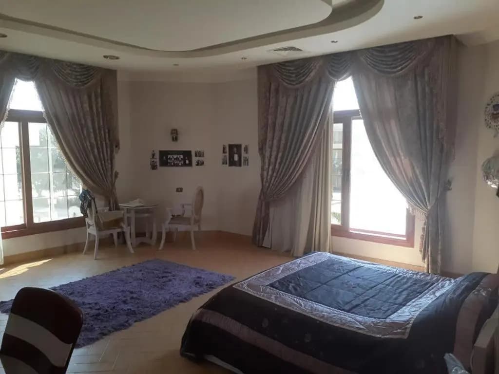 Super luxurious villa with large landscape areas - photo 4
