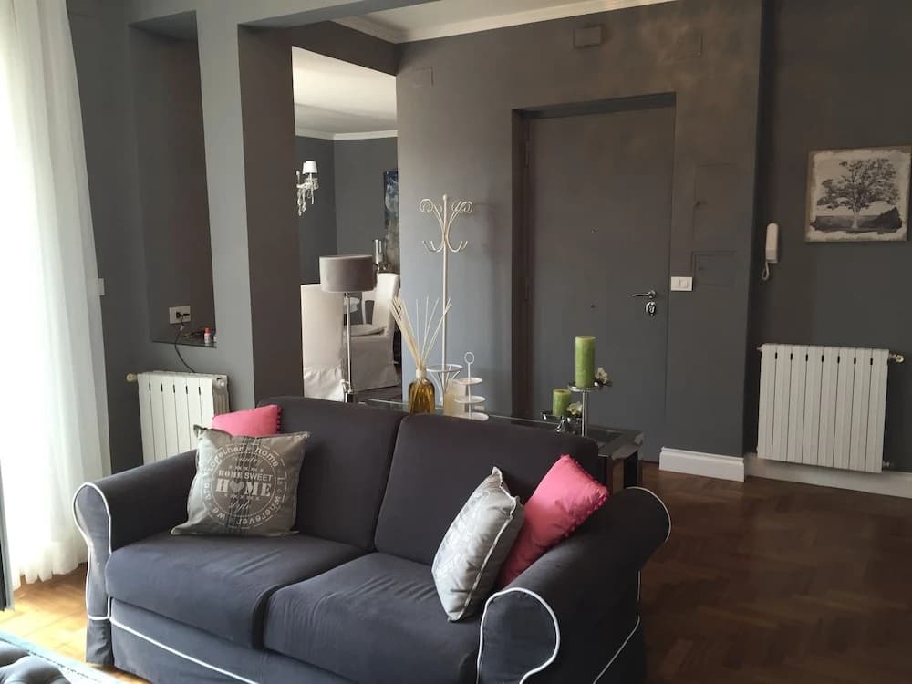 Big Tree Luxury Apartment - photo 4