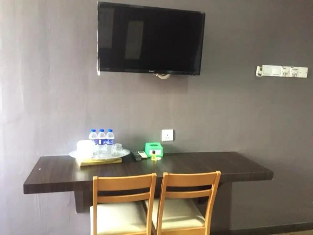 Room V at Jalan Jenang - photo 5