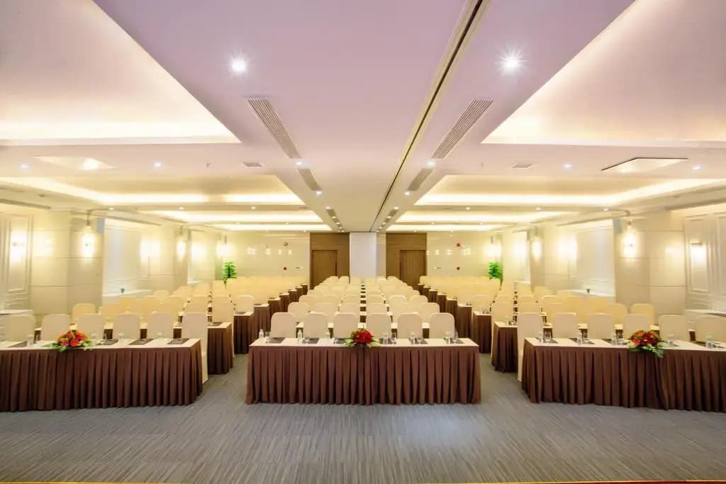Glamour Hotel Da Nang - photo 15
