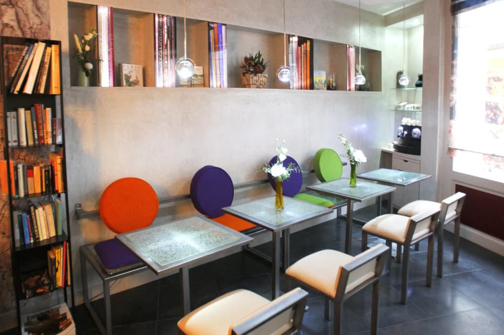 Apostrophe Hotel - photo 19