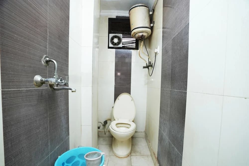 Hotel Ashirwad near New Delhi Railway Station, Paharganj - photo 4